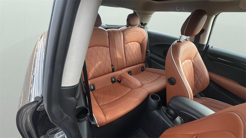 used 2023 MINI Hardtop car, priced at $23,917