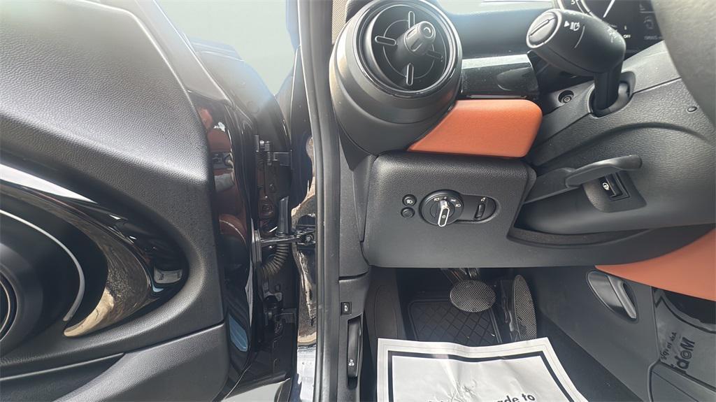 used 2023 MINI Hardtop car, priced at $23,917