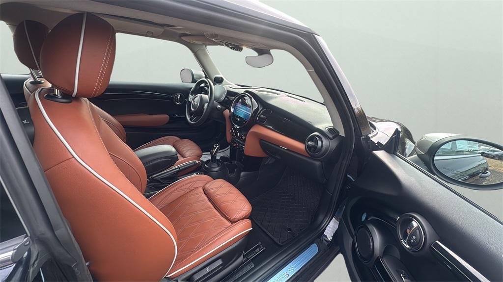 used 2023 MINI Hardtop car, priced at $23,917