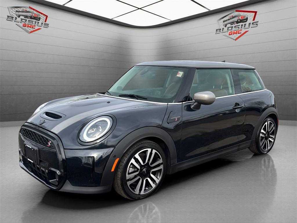 used 2023 MINI Hardtop car, priced at $23,917