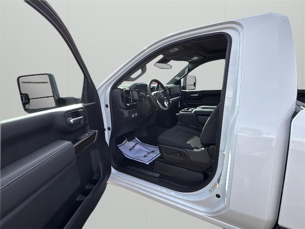 new 2025 GMC Sierra 2500 car, priced at $64,815