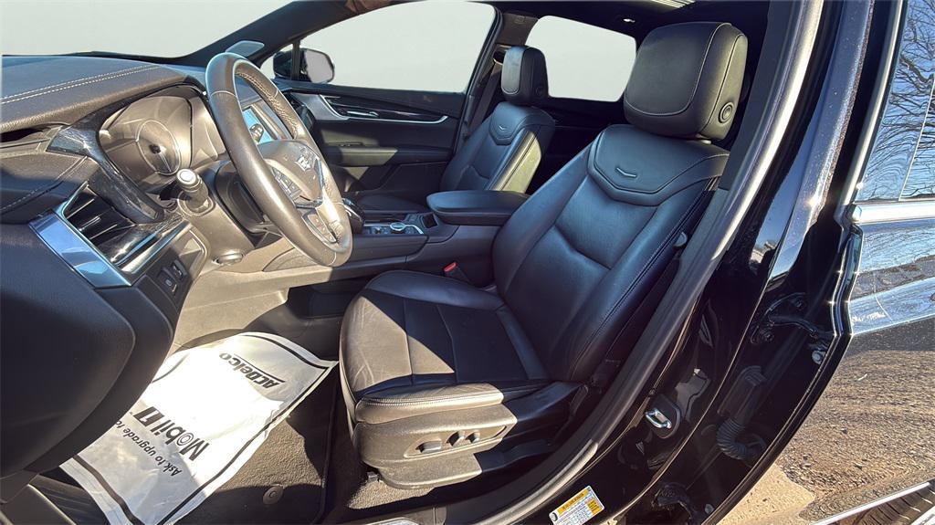 used 2022 Cadillac XT5 car, priced at $30,980