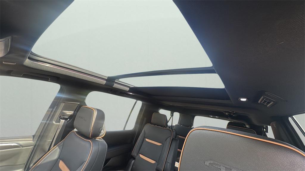 used 2022 GMC Yukon XL car, priced at $59,901