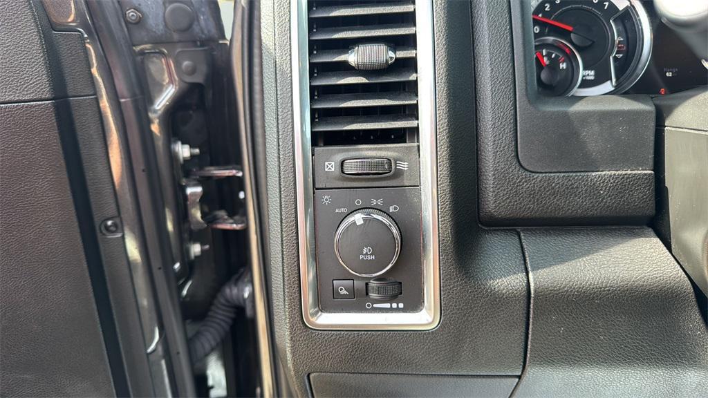 used 2023 Ram 1500 Classic car, priced at $33,994