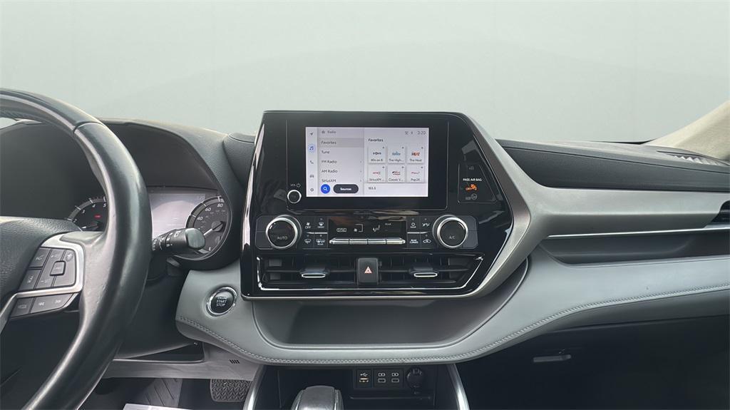 used 2023 Toyota Highlander car, priced at $29,910