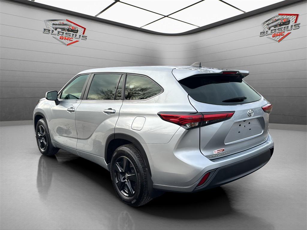 used 2023 Toyota Highlander car, priced at $29,910