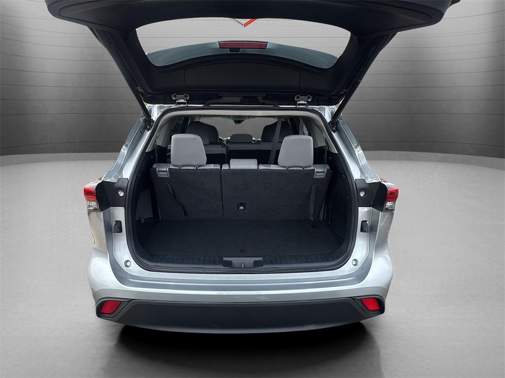 used 2023 Toyota Highlander car, priced at $29,910