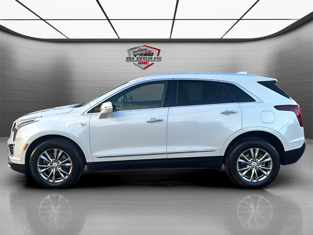 used 2022 Cadillac XT5 car, priced at $31,989