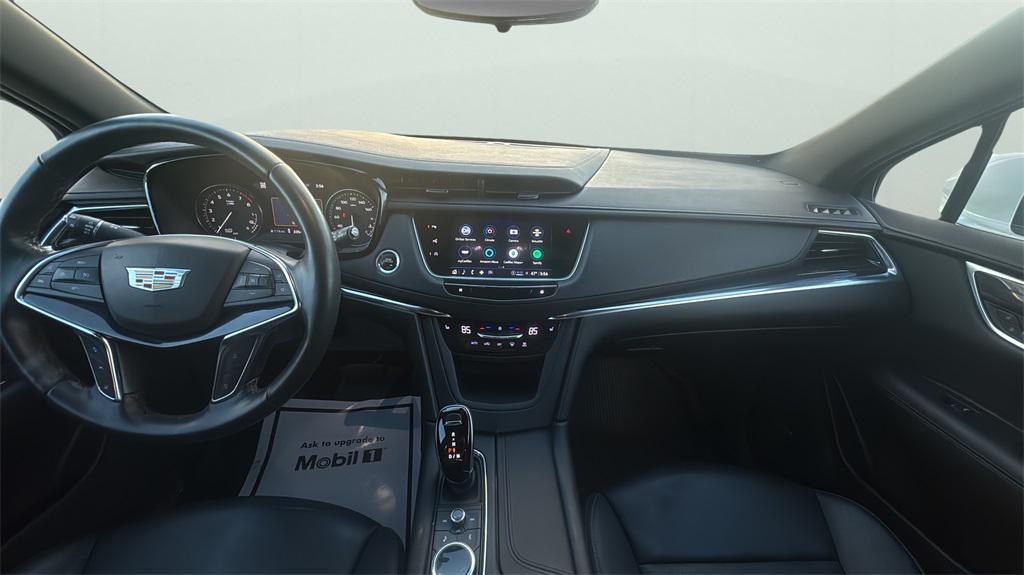 used 2022 Cadillac XT5 car, priced at $31,989