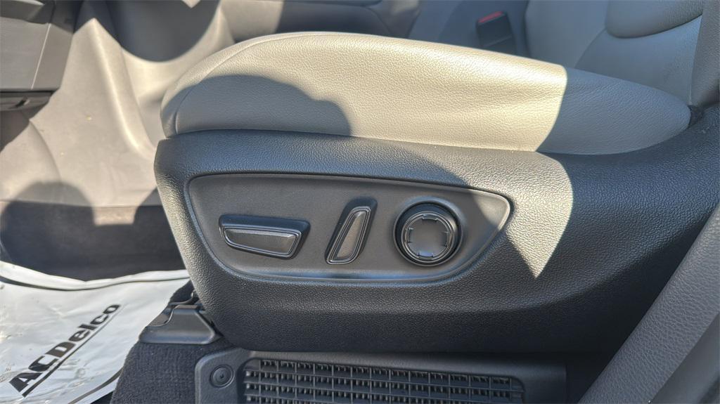 used 2024 Toyota Sienna car, priced at $44,555