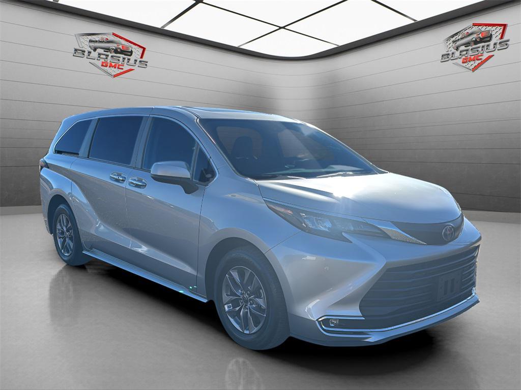 used 2024 Toyota Sienna car, priced at $44,555