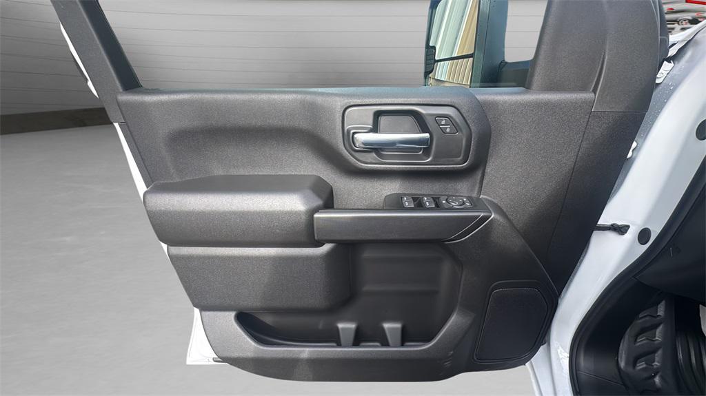 new 2026 GMC Sierra 2500 car, priced at $52,070