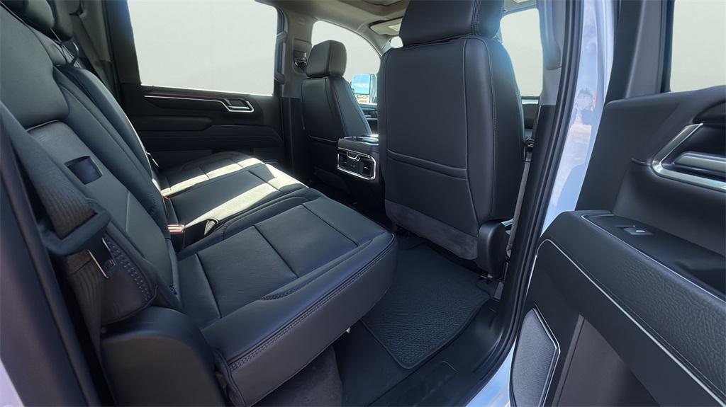 new 2026 GMC Sierra 2500 car, priced at $75,175