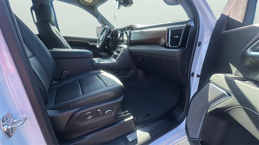 new 2026 GMC Sierra 2500 car, priced at $75,175