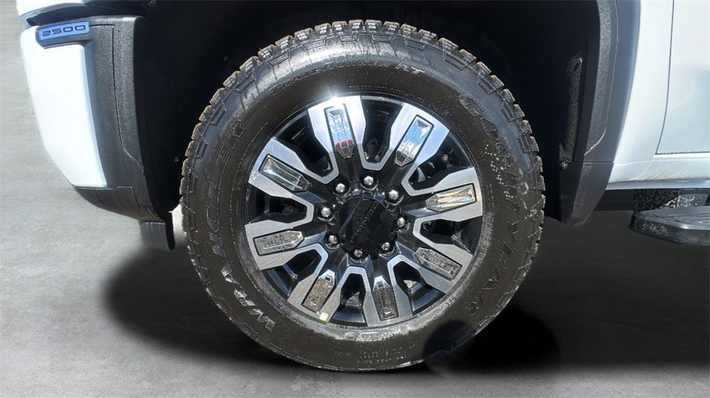 new 2026 GMC Sierra 2500 car, priced at $75,175