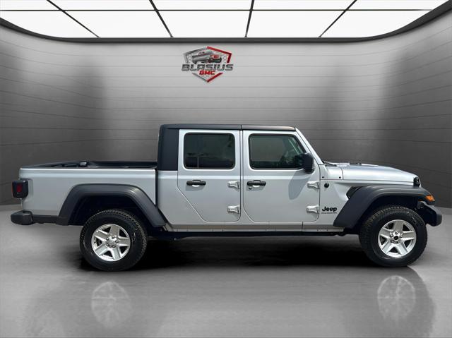 used 2023 Jeep Gladiator car, priced at $26,992