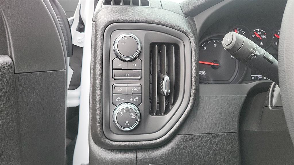 new 2025 GMC Sierra 2500 car, priced at $59,615