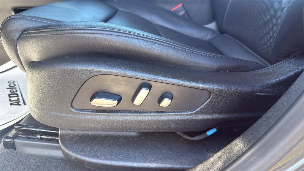 used 2019 Cadillac XT5 car, priced at $23,945