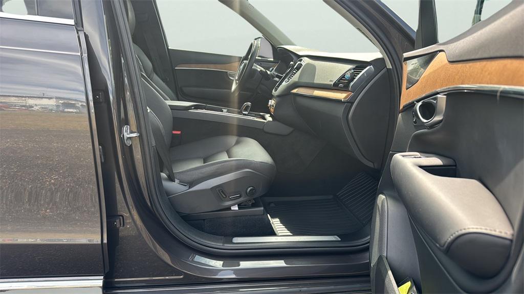 used 2024 Volvo XC90 car, priced at $44,987