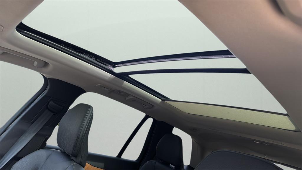 used 2024 Volvo XC90 car, priced at $44,987