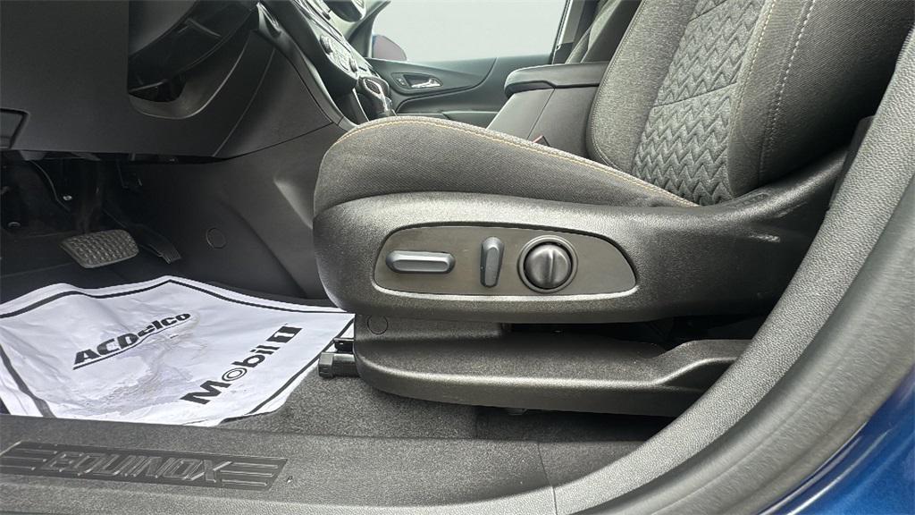 used 2022 Chevrolet Equinox car, priced at $19,937