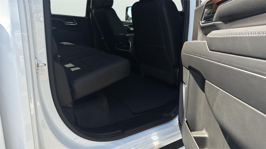 new 2025 GMC Sierra 2500 car, priced at $79,570
