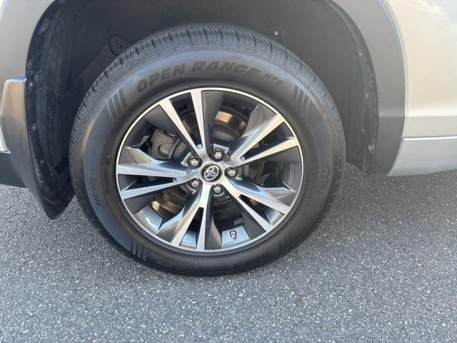 used 2019 Toyota Highlander car, priced at $30,900