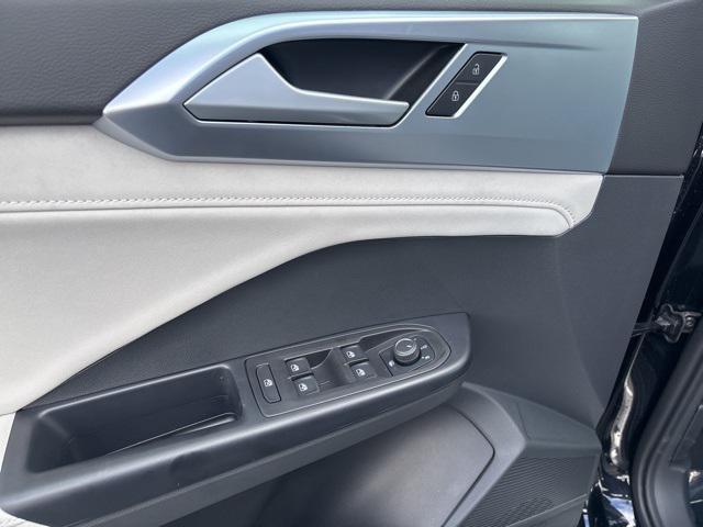 new 2025 Volkswagen Taos car, priced at $30,106