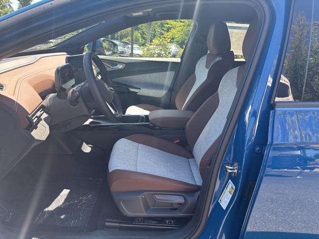 new 2025 Volkswagen ID.4 car, priced at $44,494