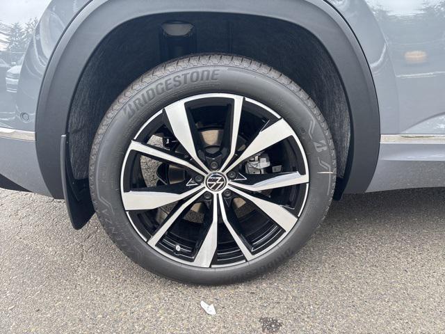 new 2026 Volkswagen Atlas Cross Sport car, priced at $55,508