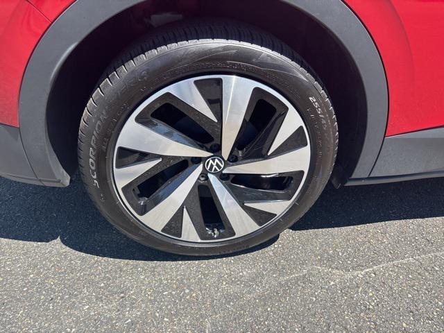 used 2022 Volkswagen ID.4 car, priced at $25,945