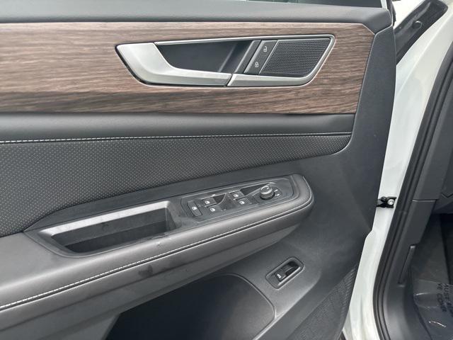 new 2025 Volkswagen Atlas car, priced at $47,753