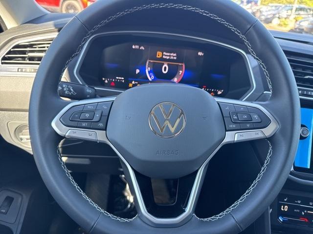 new 2024 Volkswagen Tiguan car, priced at $33,292