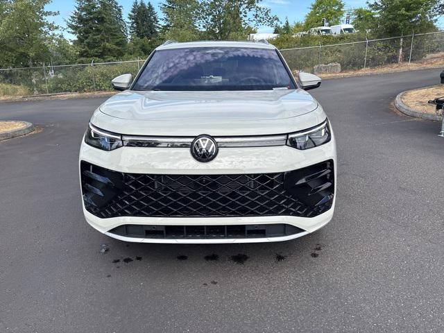 new 2025 Volkswagen Tiguan car, priced at $39,703