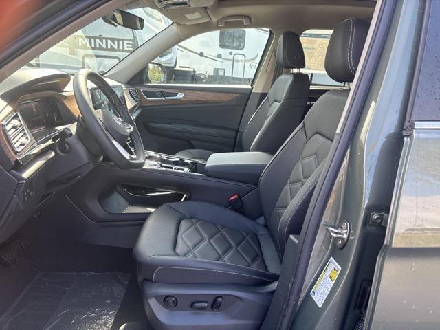 new 2025 Volkswagen Atlas car, priced at $45,378