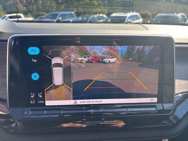 new 2026 Volkswagen Atlas car, priced at $58,499