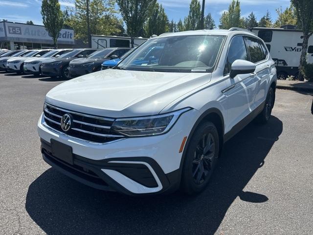 new 2024 Volkswagen Tiguan car, priced at $32,433