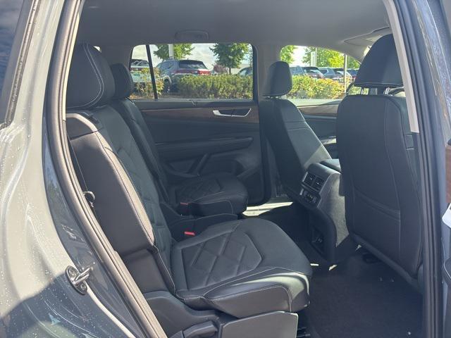 new 2025 Volkswagen Atlas car, priced at $40,682