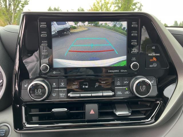 used 2021 Toyota Highlander car, priced at $33,410