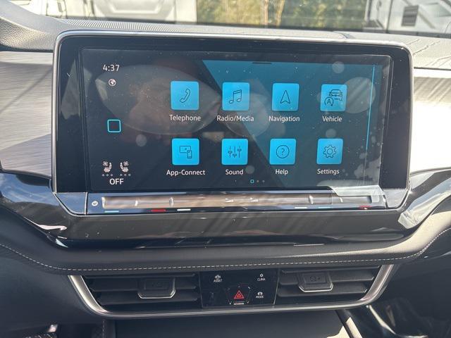 new 2025 Volkswagen Atlas Cross Sport car, priced at $39,173