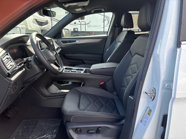 new 2025 Volkswagen Atlas Cross Sport car, priced at $39,173