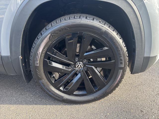used 2020 Volkswagen Atlas Cross Sport car, priced at $22,300