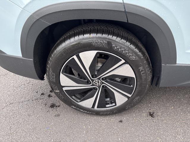 new 2025 Volkswagen Taos car, priced at $32,043