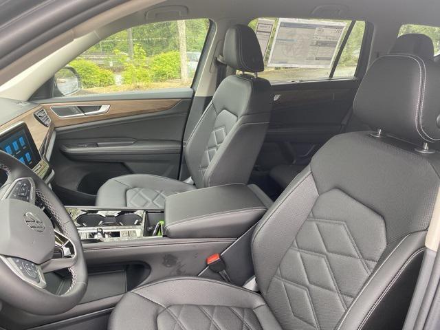 new 2025 Volkswagen Atlas car, priced at $41,846