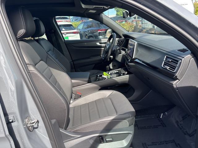 new 2026 Volkswagen Atlas Cross Sport car, priced at $52,559