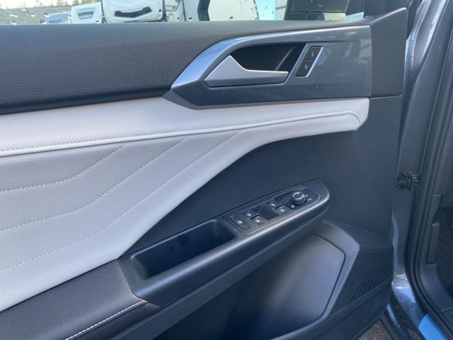 new 2025 Volkswagen Taos car, priced at $34,624