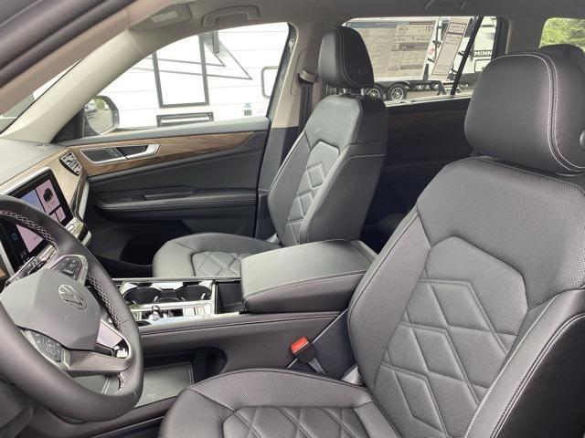 new 2025 Volkswagen Atlas car, priced at $43,834