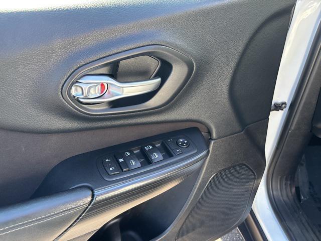 used 2016 Jeep Cherokee car, priced at $13,133
