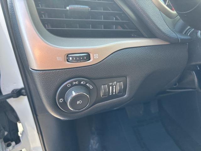 used 2016 Jeep Cherokee car, priced at $13,133