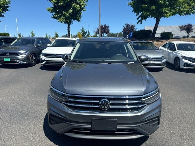 new 2024 Volkswagen Tiguan car, priced at $32,929